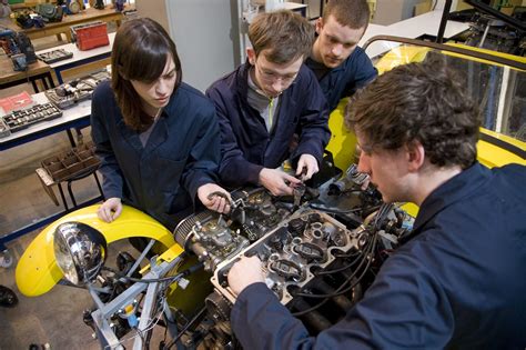 Mechanical Engineer .